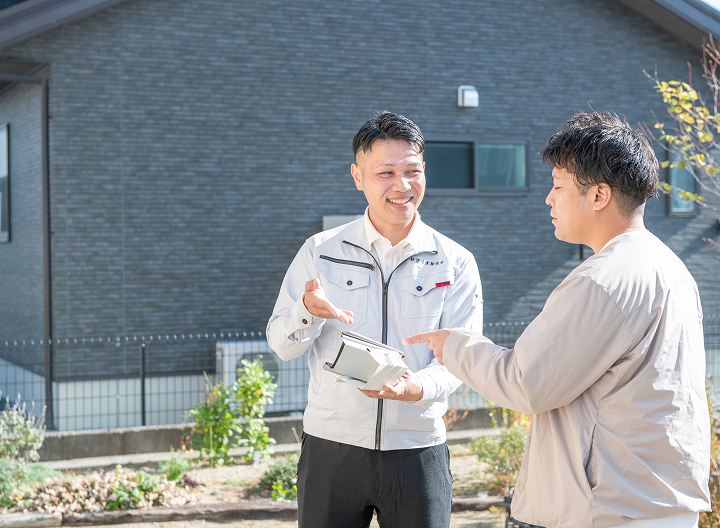 お客様とお話ししている様子