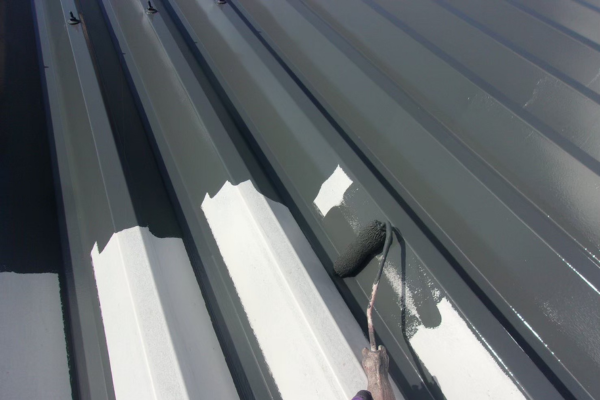 Y様邸|外壁・屋根塗装(サンフロンアクア)_屋根塗装中