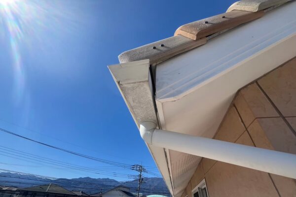 H様邸|外壁付帯部塗装(セミフロンスーパーマイルドⅡ)・オートンイクシード_施工前付帯部