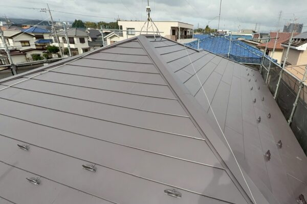 W様邸|屋根カバー工法(横暖ルーフ)_施工後2
