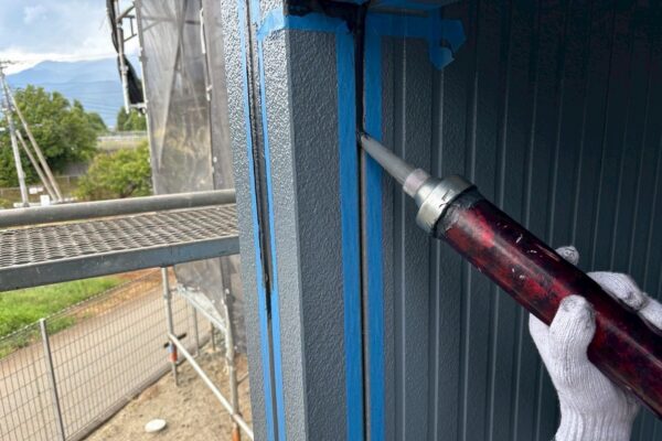 O様邸|外壁・屋根塗装(プレマテックスウルトラSi・保護コート)_コーキング充填