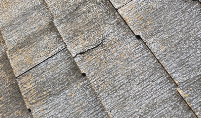 屋根の色あせ、剥がれ