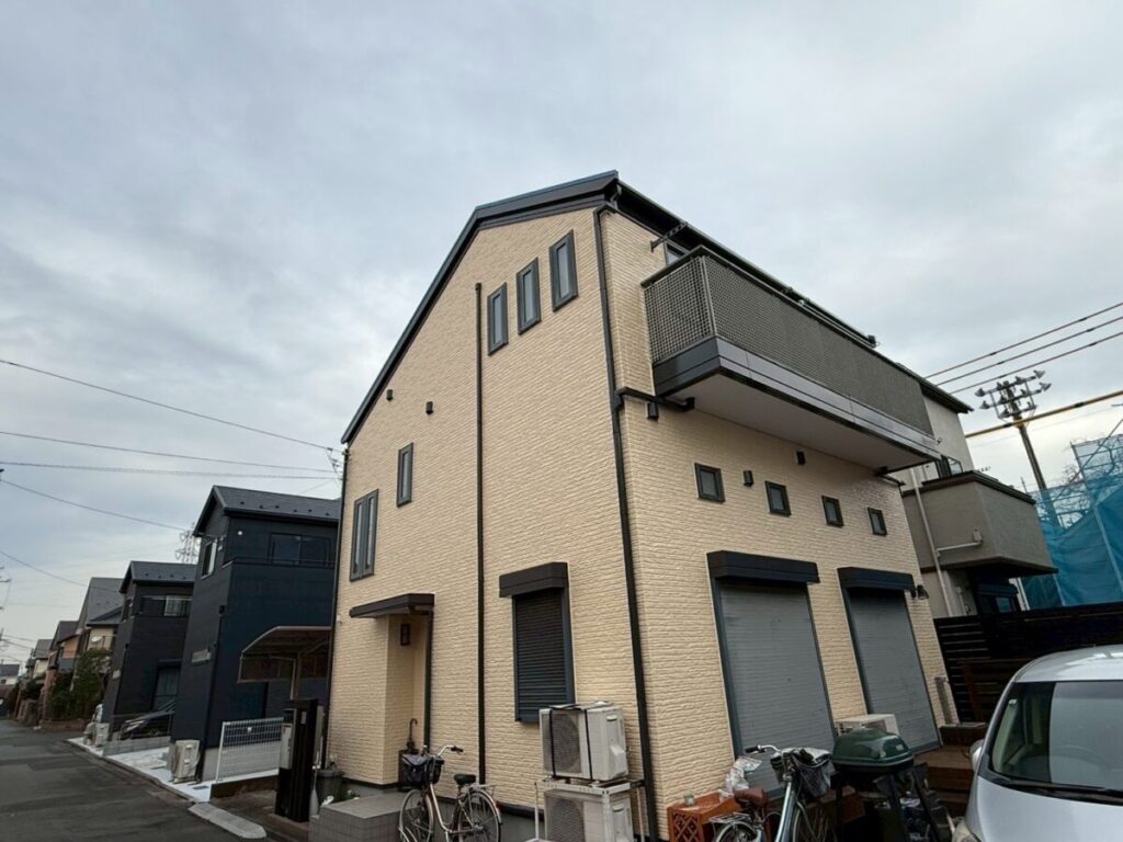 羽村市の外壁塗装 高圧洗浄と下地処理後の仕上がり