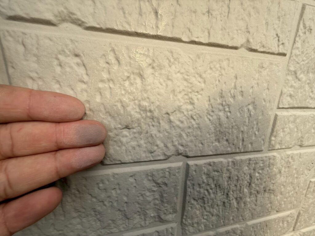 羽村市 外壁 チョーキングの状態