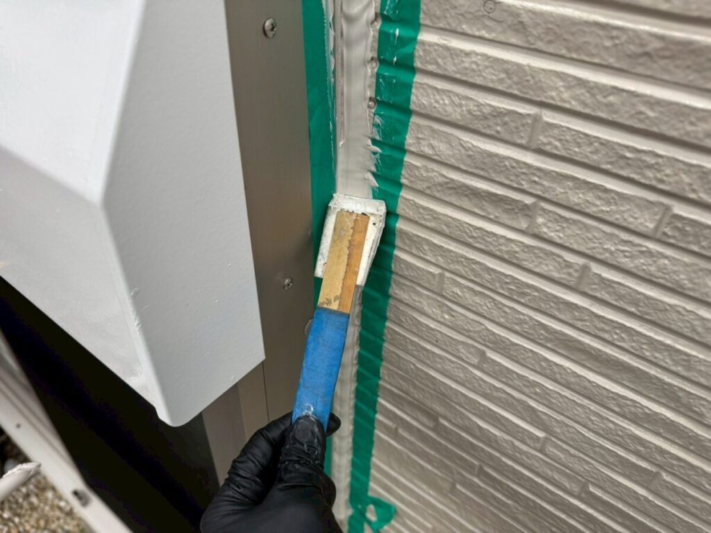 外壁コーキング工事 ヘラ仕上げ シーリング施工