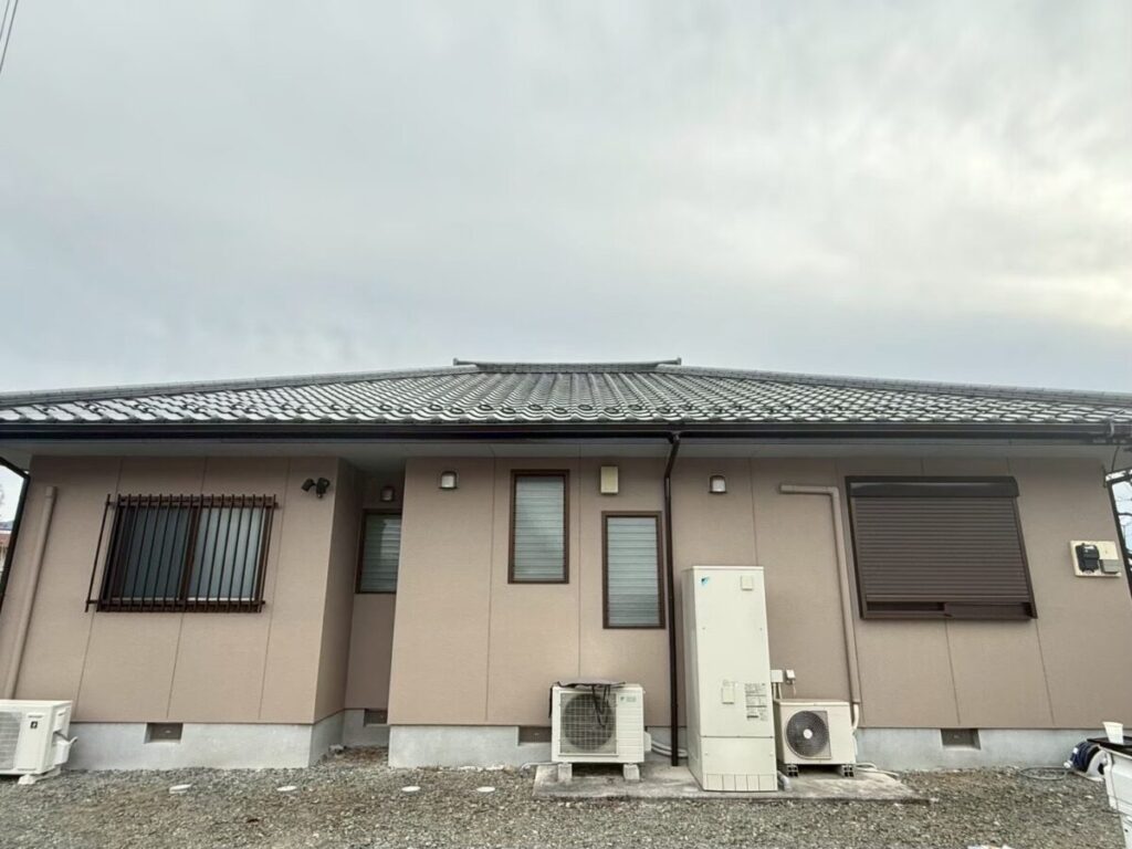フッ素塗料で施工した外壁塗装後の住宅