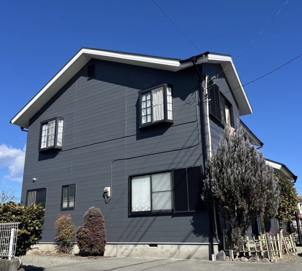 三分艶で施工した外壁塗装後の住宅