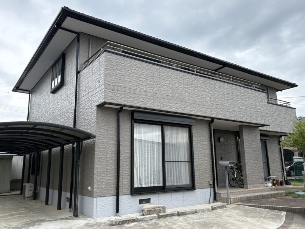 シリコン塗料で施工した住宅外観